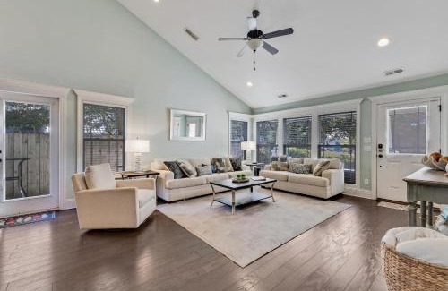 North Carolina Coast House | Salt Air Cottage by Carolina Beach Realty