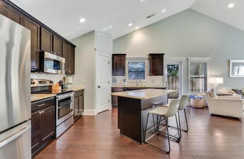 North Carolina Coast House | Salt Air Cottage by Carolina Beach Realty