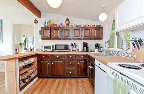 Gloucester House | Salt Island Views: 4-Season Beach House
