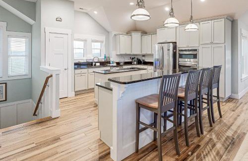 Salvo House | Salt & Light