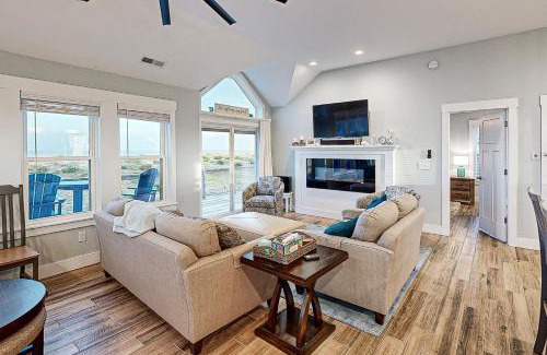 Salvo House | Salt & Light