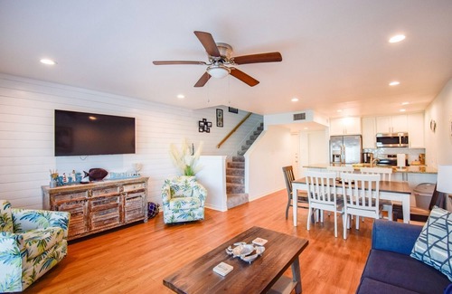 Rockport House | Salt, Lime and Sunshine - Beautiful 3/3 First floor Condo Located in Key Allegro