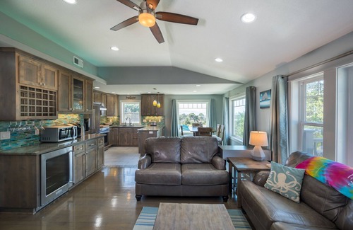 Pacific City House | Salt Lyfe Modern 2 Bedroom - 2 min Walk To Beach