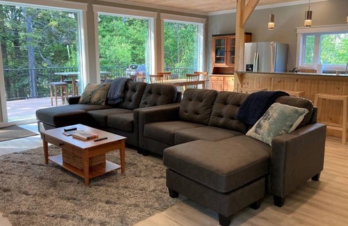 Ellsworth House | Salt Side