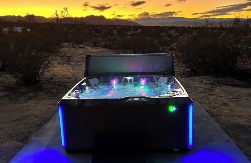 Panorama Heights House | Salt Spa, Soaking Pool, Game Room, Gym & Views · Pine Desert Ranch