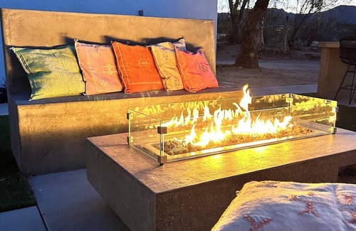 Panorama Heights House | Salt Spa, Soaking Pool, Game Room, Gym & Views · Pine Desert Ranch