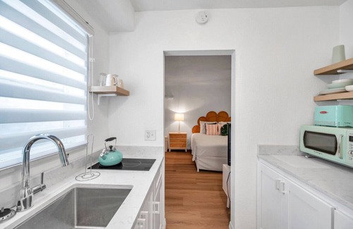 North Redington Beach Apartment | Salt Water Suites - #11 Daiquiri