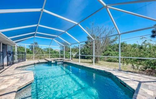 North Port House | Salt Water Pool & Spa Escape