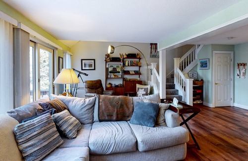Quechee House | Saltbox townhome with views, fireplace & deck - near Quechee Club, golf & ski
