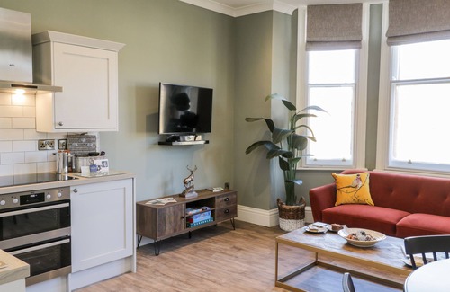 Loftus Cottage | SALTERN SUITE, romantic, character holiday cottage in Loftus