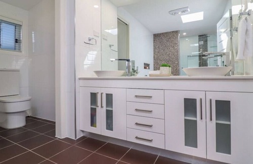 Swansea Heads House | Salts Bay Getaway for surf, sand and fun.