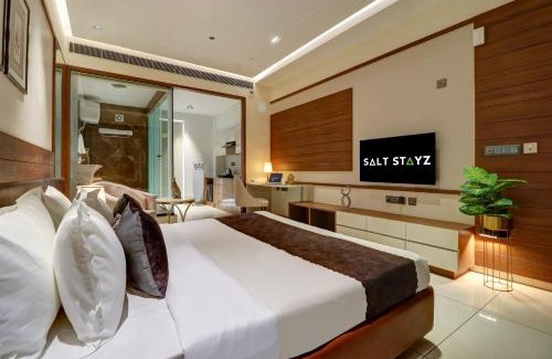 Sector 62 Hotel | Saltstayz Trinity - Chandigarh Mohali