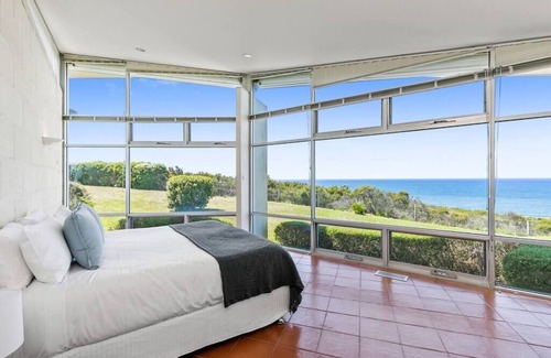 Jan Juc House | Saltwater oceanfront views with pool, Pet Friendly