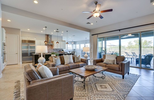Estrella Mountain Ranch House | Saltwater Pool & Swim-Up Bar: Goodyear Oasis!
