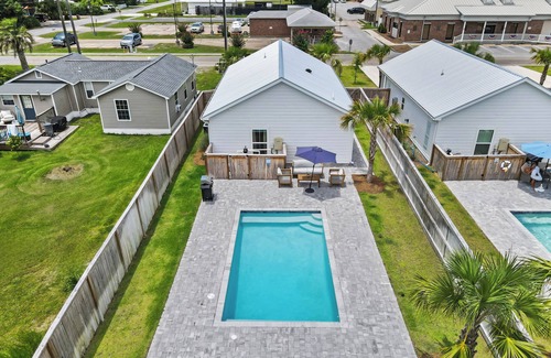 Port St. Joe House | Salty Blue is a new 2BD/2BA cottage, walking distance to restaurants & shops! Pool and fenced yard!