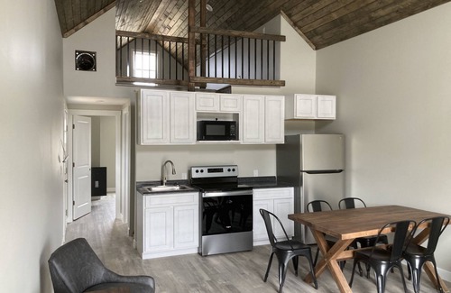 Monroe City Cabin | Salty Cedar Cabins #1