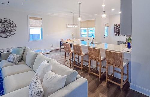 Tranquil Harbour House | Salty Escape