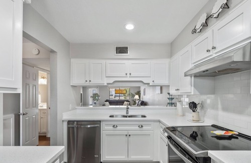 Laguna Beach Estates House | "Salty Kiss" | Ocean Views | Sleeps 5 Guests | 500ft to the beach
