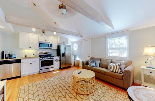 West Yarmouth House | Salty Kisses Unit 20
