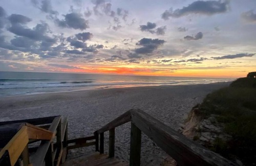 Indian Harbour Beach House | Salty Sails Escape