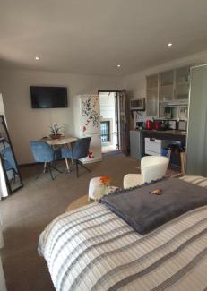 Greater Johannesburg Metropolitan Area Apartment | Salty Soul Studio 70