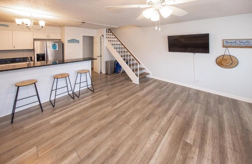 Northeast Virginia Beach House | Salty Vibe - Resort Area - Vibe District VB