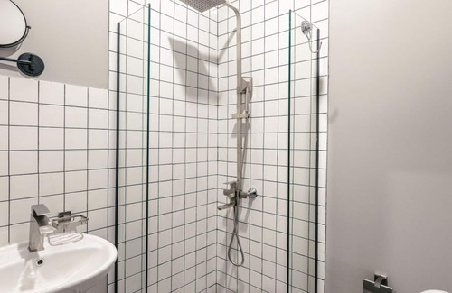 mtatsminda Hotel | Salve budget hotel in heart of Tbilisi