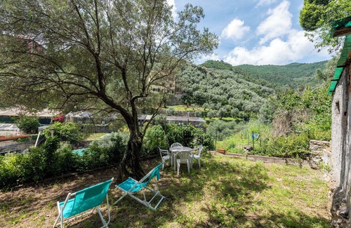 Recco Apartment | Salvia House In Mulinetti, Recco, Italy