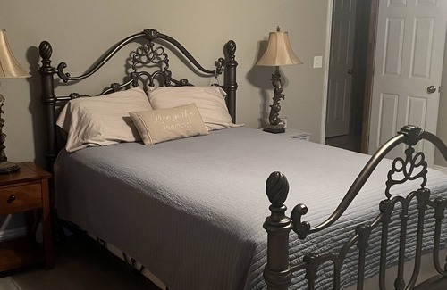 Kentwood House | Sam's Place A relaxing place in a country setting.