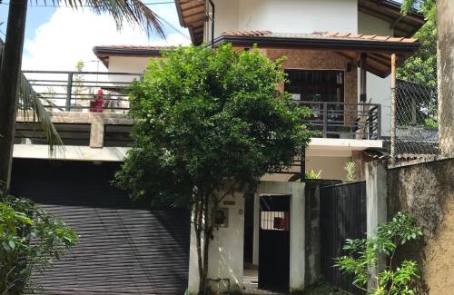 Kadawatha Villa | Saman Villa