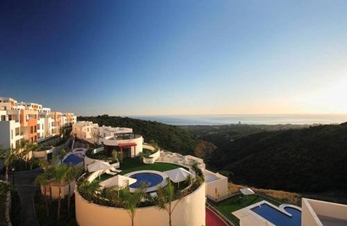 Marbella Apartment | Samara 13 | Luxury Resort Sauna Jacuzzi Marbella