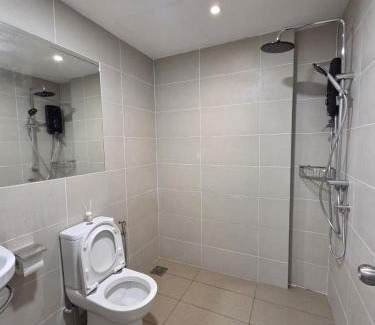 Kota Samarahan Apartment | Samarahan-Family Fun Retreat with Indoor Slide