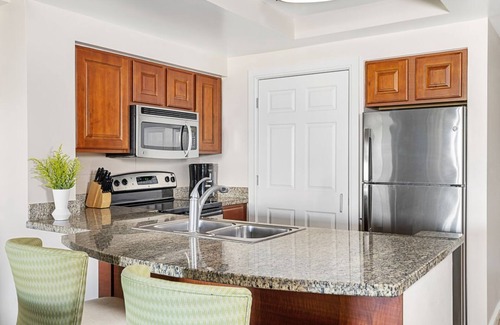 Williamsburg Condo | Same-Day Getaway? 1 King Bd Villa at Grande Vista