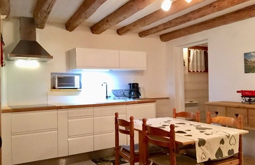 Samoens Apartment | SAMOENS-Bel Apartment-4 persons ds a traditional Savoyard chalet-Expo SOUTH