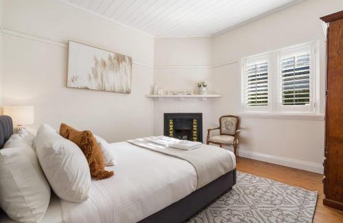 Orange House | Sampson Cottage - Historic Charm