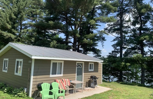 Sarona Cabin | Sam’sPlace Cabin 2 on Long Lake, near shore line, Quiet. Own dock available.