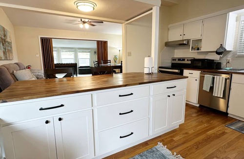Shearer Hills - Ridgeview House | San Antonio Star - 3 BR by Alamo Quarry Market