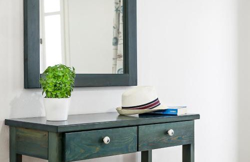 Piso Livadi Hotel | San Antonio Summer House