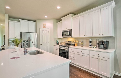 Wetmore House | San Antonio Vacation Rental w/Hot Tub, Yard!