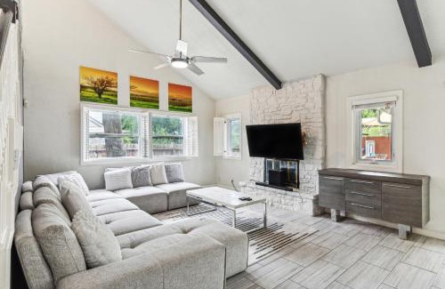 North San Antonio - SAT Villa | San Antonio Villa Pool, BBQ & Near Attractions