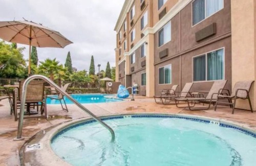 Lincoln Acres House | SAN DIEGO,CHULA VISTA! RECHARGE WHILE RELAXING!