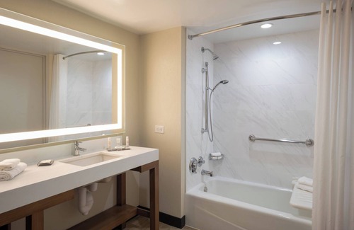Mission Valley East Hotel | San Diego Marriott Mission Valley