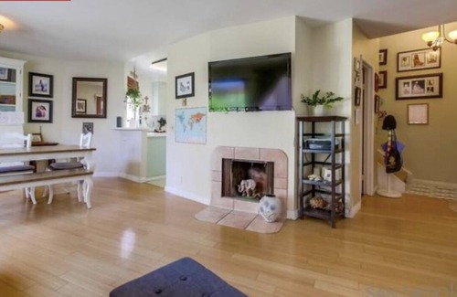 Bay Ho House | San Diego townhouse, pool, bbq.
