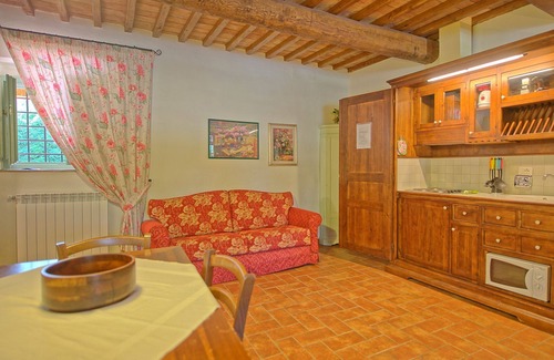 Barberino Tavarnelle Apartment | San Donato 1 - Holiday Country Apartment with Pool in Chianti, Tuscany
