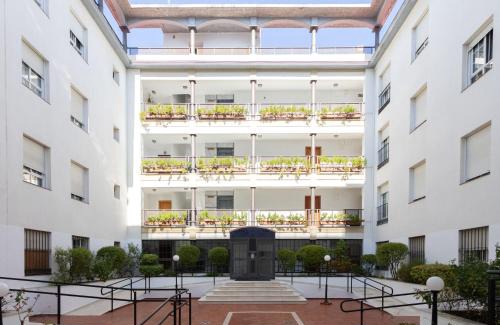 Triana Apartment | San Jacinto Triana Deluxe by Valcambre