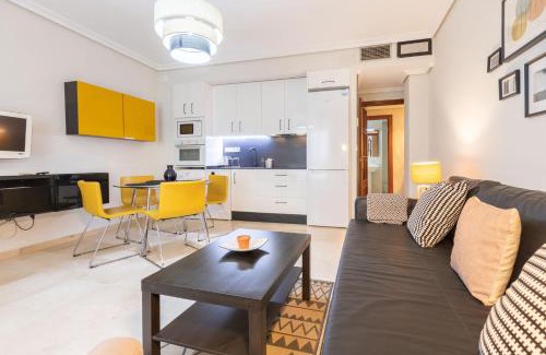 Triana Apartment | San Jacinto Triana Deluxe by Valcambre