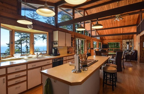 Friday Harbor House | San Juan Island, Orca Overlook #112