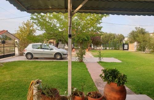 Nea Propontida House | San Mamas Seaside Cottage-House, Large Garden and Caravan