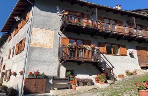 Oulx Apartment | San Marco FARMHOUSE with a view.