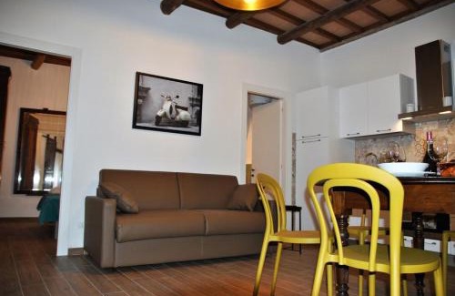 Itri House | San Martino 100 Old Town Apartment - Itri
